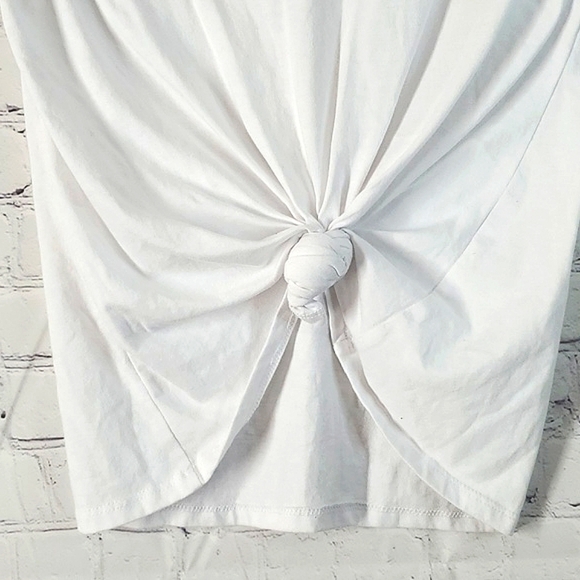 Netflix Stranger Things Scoops Ahoy Ice Cream Parlor White Tie Front Shirt Sz S - Picture 8 of 17